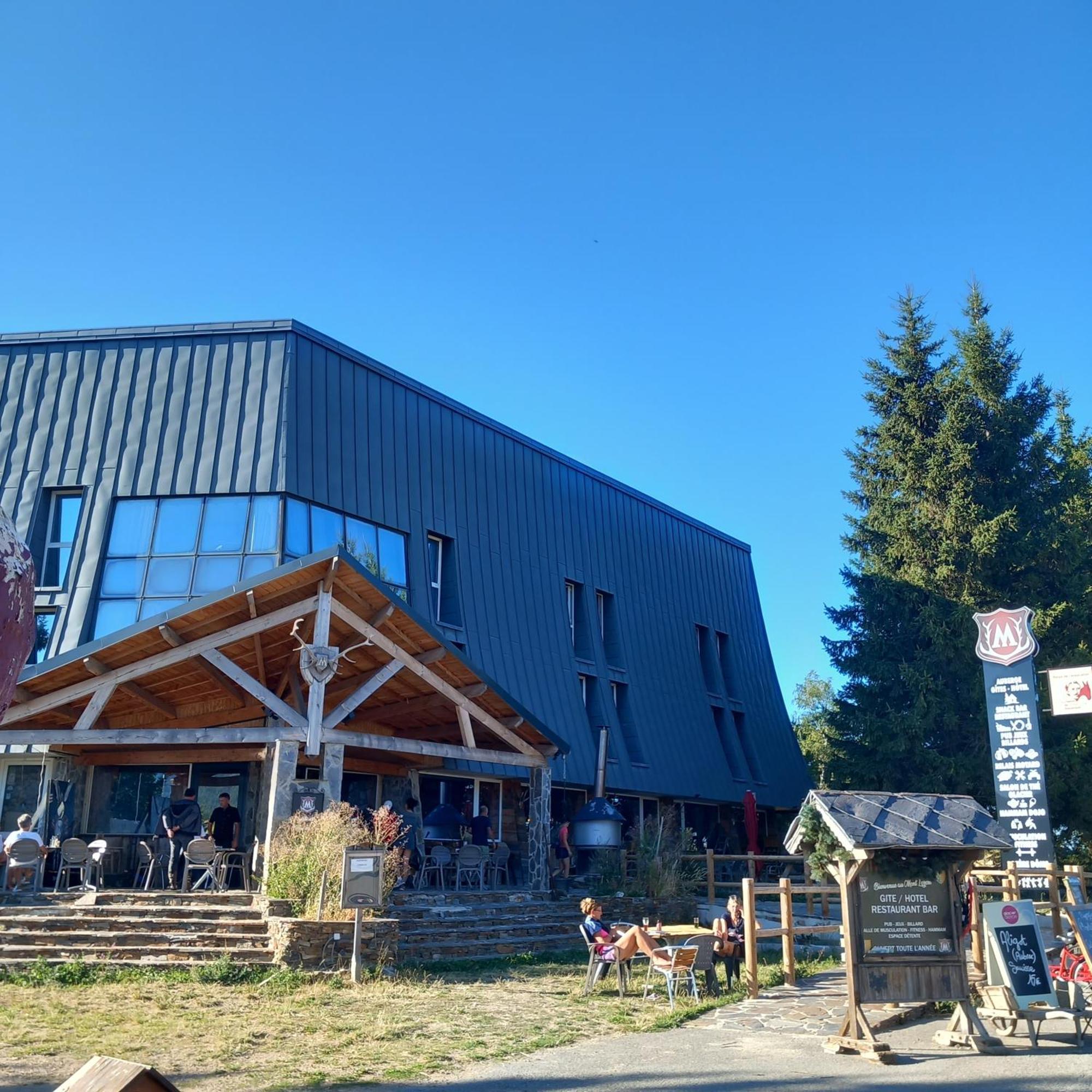 Montlo Relais Des Cerfs Hotell Cubieres Exteriör bild