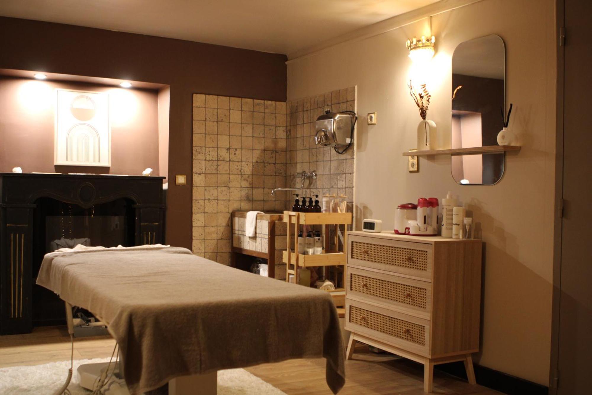 Montlo Relais Des Cerfs Hotell Cubieres Exteriör bild